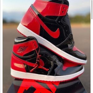 Air Jordan 1  High OG bred